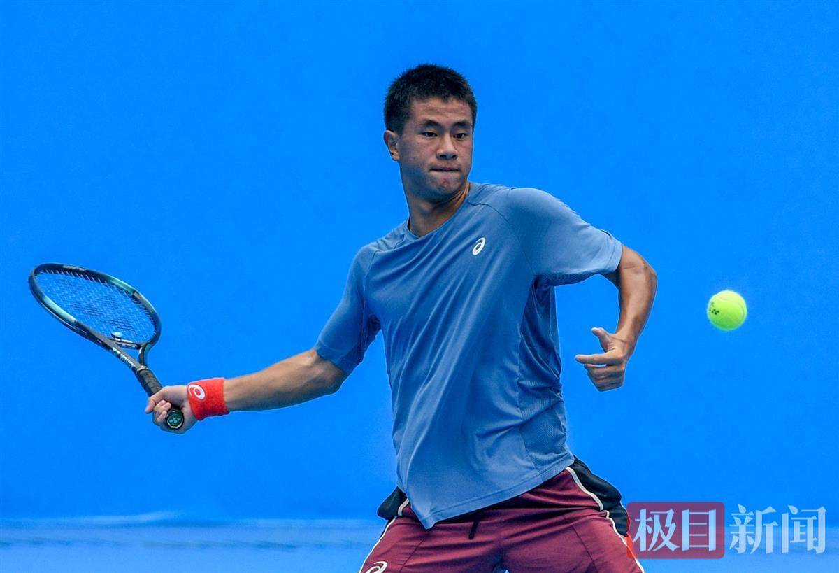 和强有力的 和强有力的