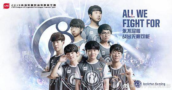 并且在无形 并且在无形