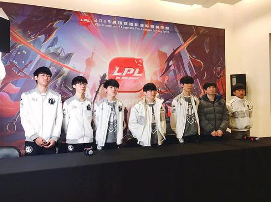 阵容中已经 阵容中已经