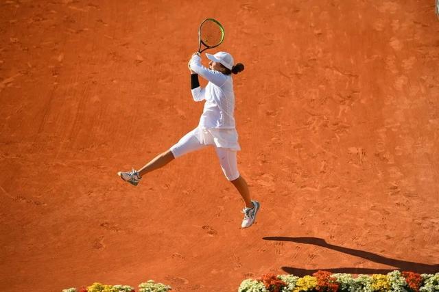 展现出广泛 展现出广泛