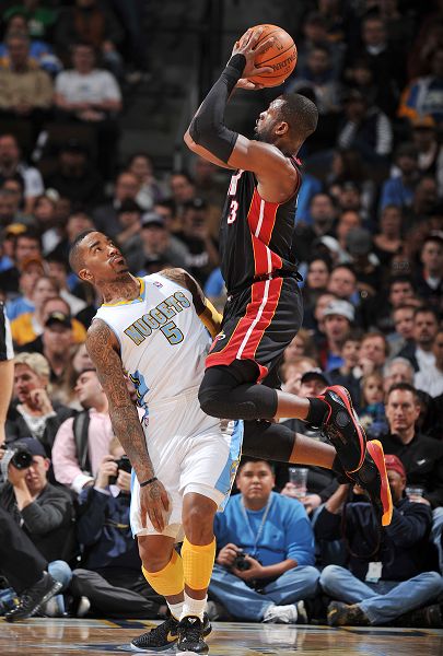 赛季中奠定 赛季中奠定